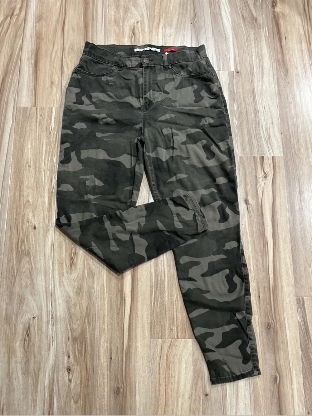 Celebrity Pink Women's Camo Utility Pants - Olive Green/Black